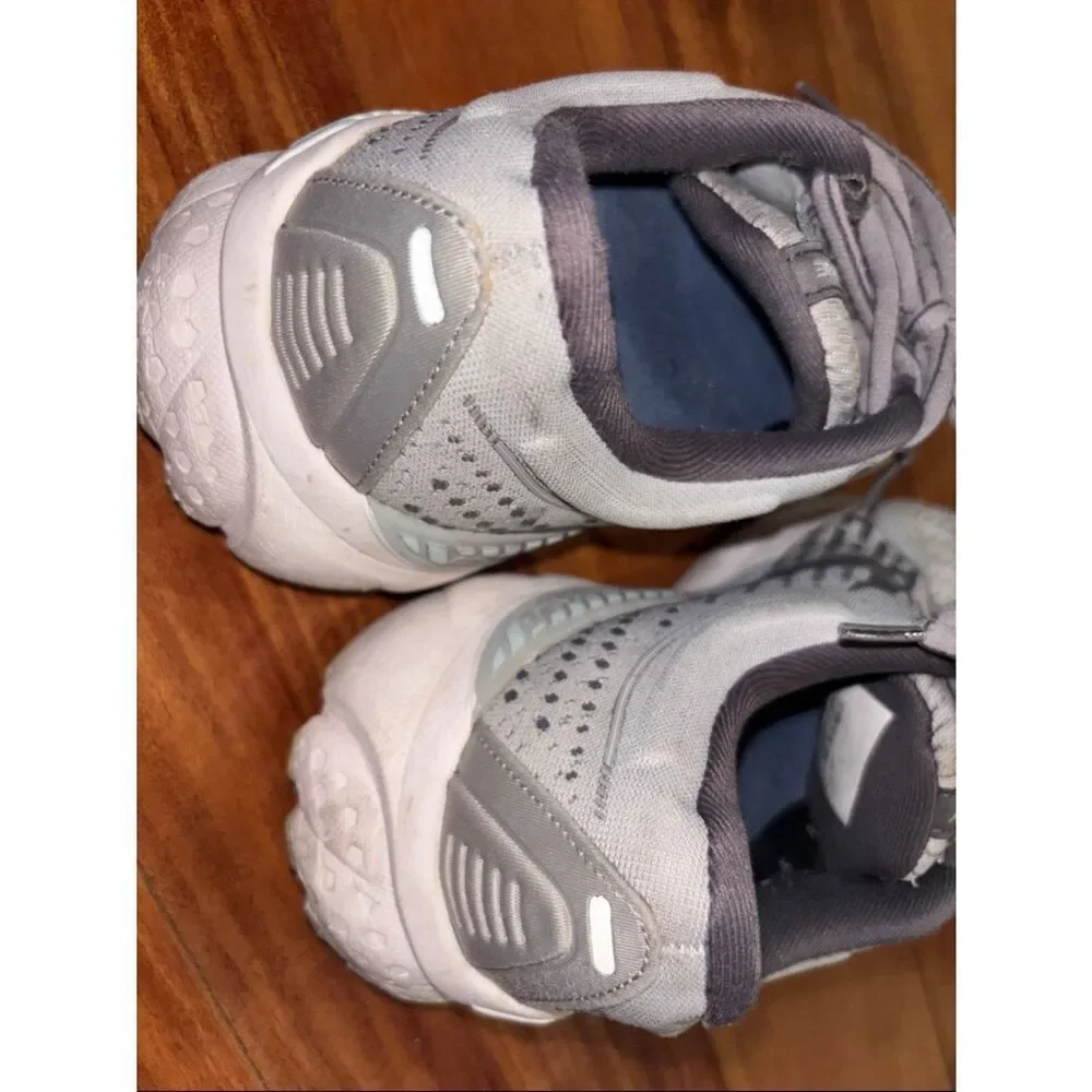 Brooks Adrenaline GTS 21 women’s running shoes size 8